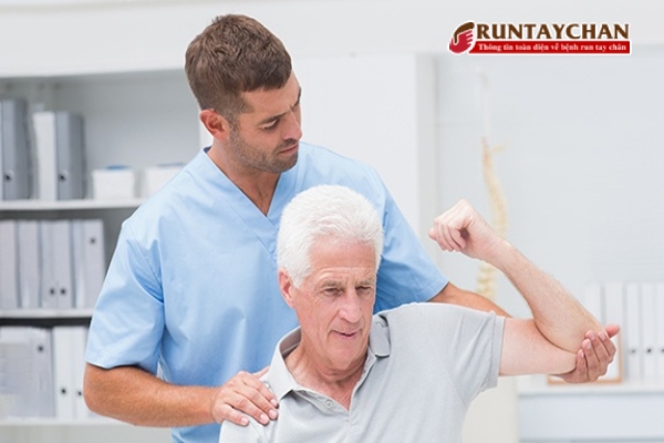 Vật lý trị liệu giúp người bệnh Parkinson cải thiện và duy trì chức năng vận động